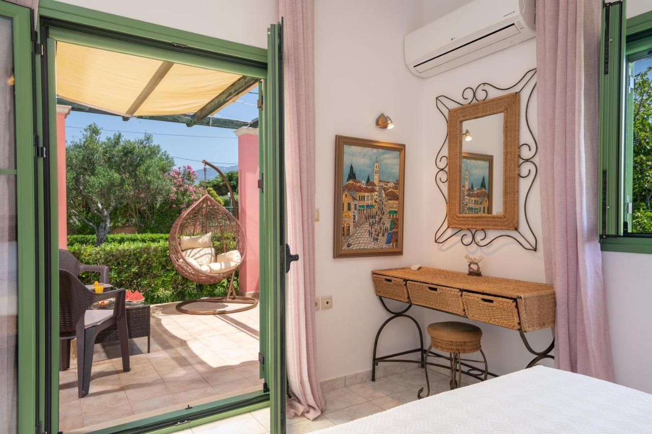 Monambeles Villas Svoronata Dış mekan fotoğraf