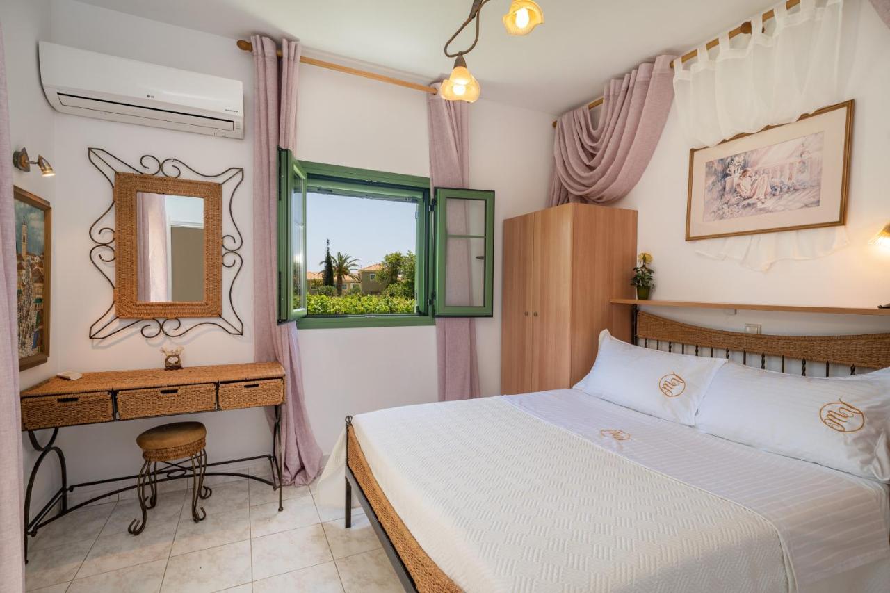 Monambeles Villas Svoronata Dış mekan fotoğraf