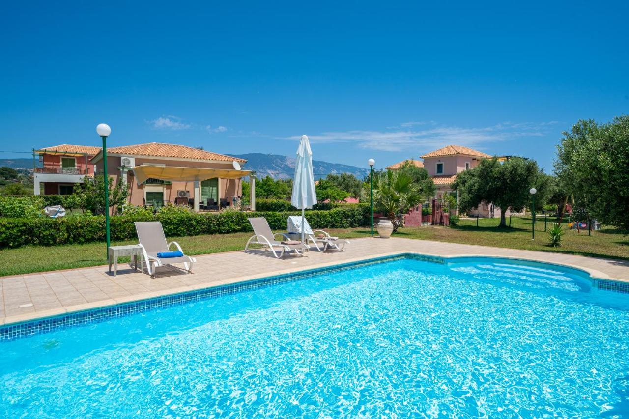 Monambeles Villas Svoronata Dış mekan fotoğraf