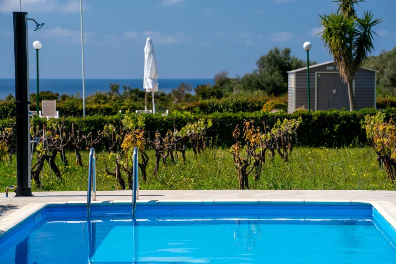 Monambeles Villas Svoronata Dış mekan fotoğraf