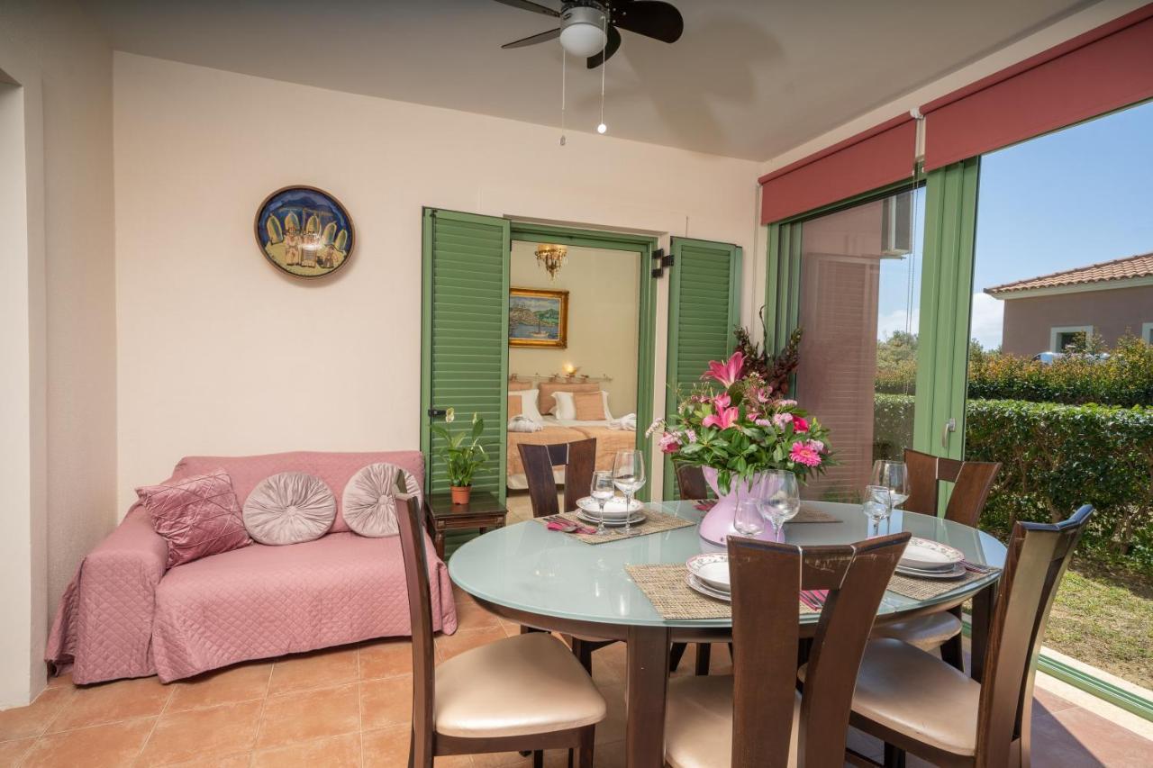 Monambeles Villas Svoronata Dış mekan fotoğraf