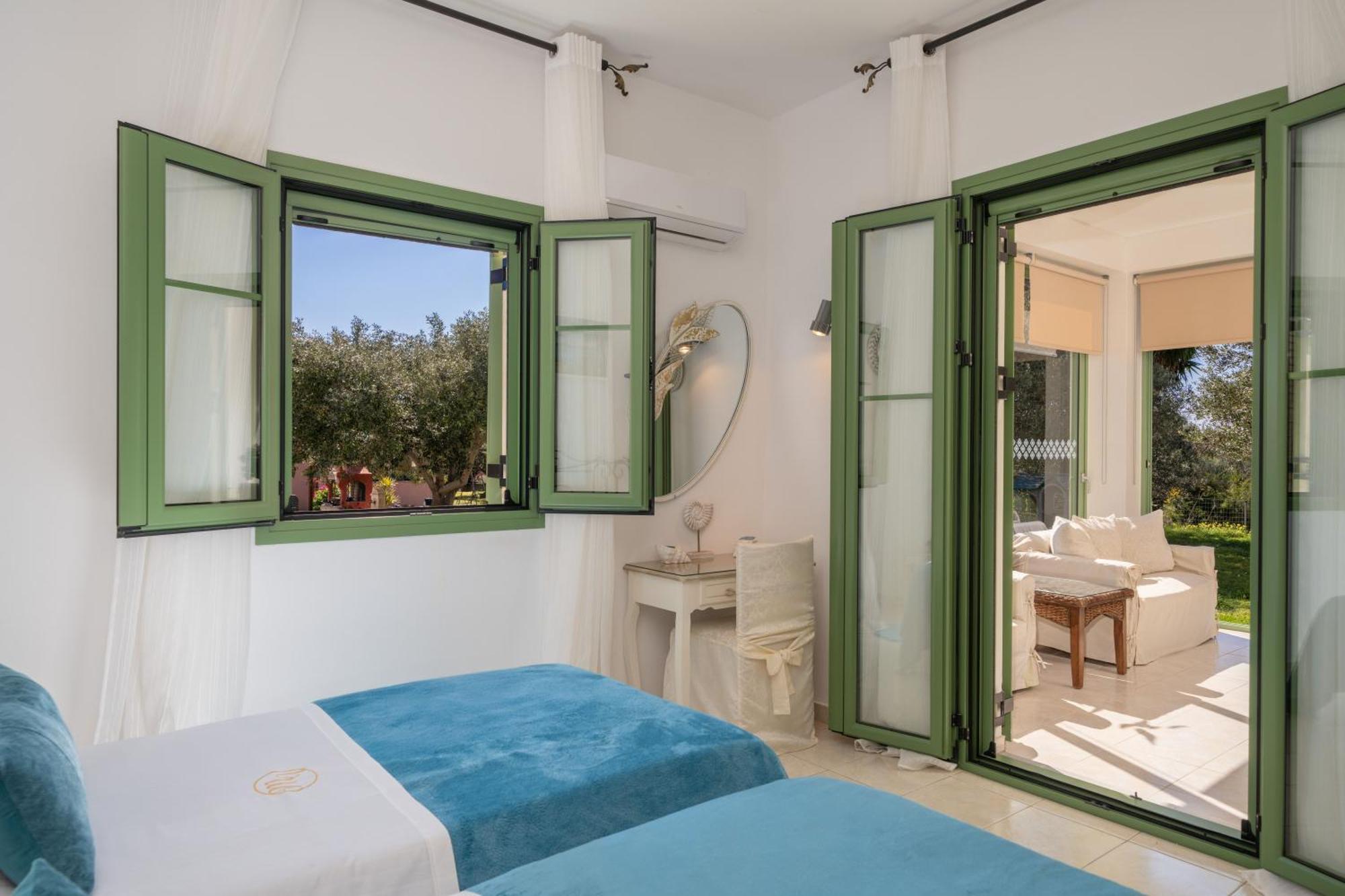 Monambeles Villas Svoronata Dış mekan fotoğraf