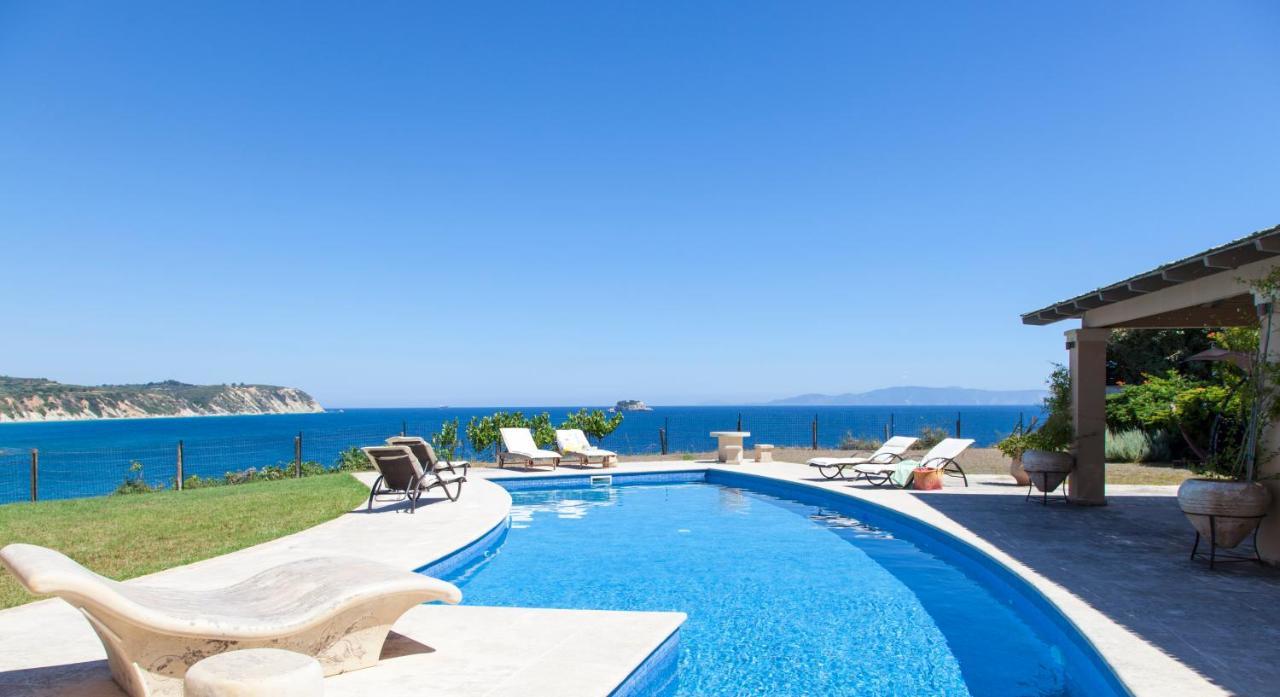 Monambeles Villas Svoronata Dış mekan fotoğraf