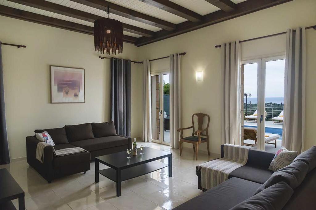 Monambeles Villas Svoronata Dış mekan fotoğraf