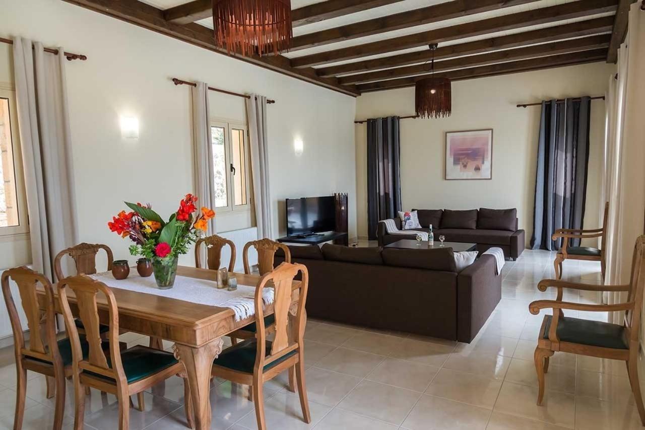 Monambeles Villas Svoronata Dış mekan fotoğraf